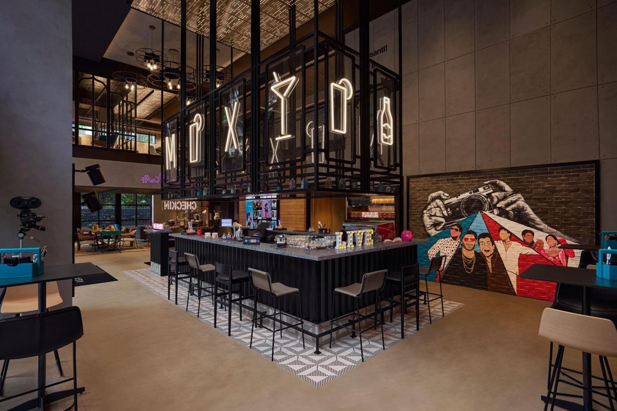 Moxy Mumbai Andheri West Exterior photo