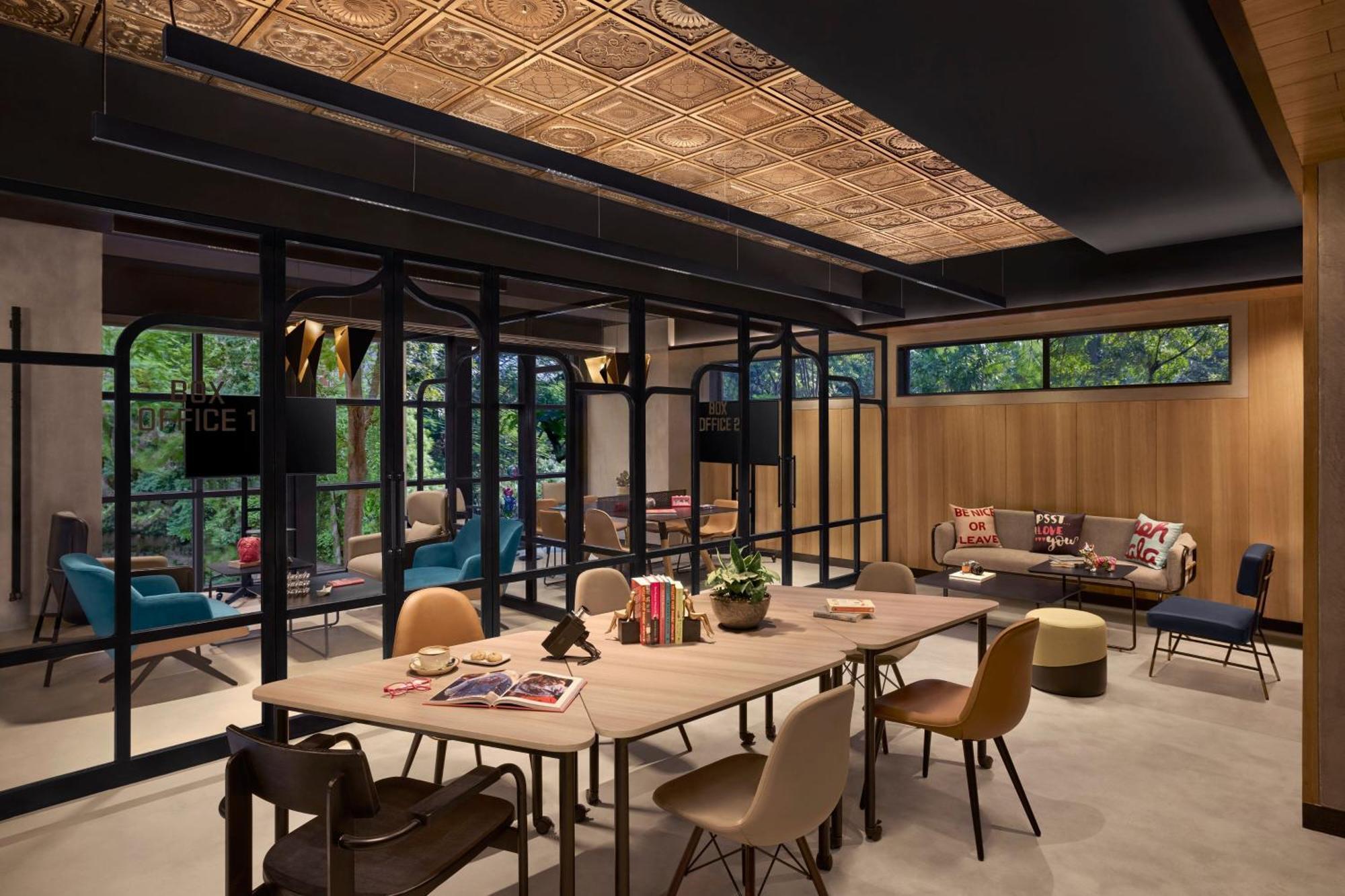 Moxy Mumbai Andheri West Exterior photo